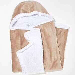 Socialite Hooded Sherpa Throw Poncho New with Tags